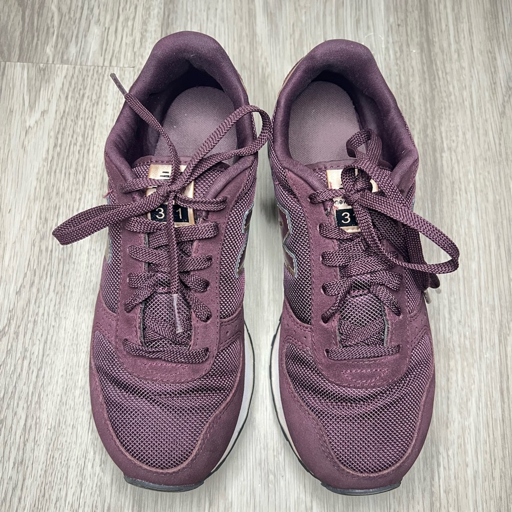 New Balance 311 Women’s Maroon and Rose Gold Suede Leather Sneakers Sz 9 - Picture 6 of 10